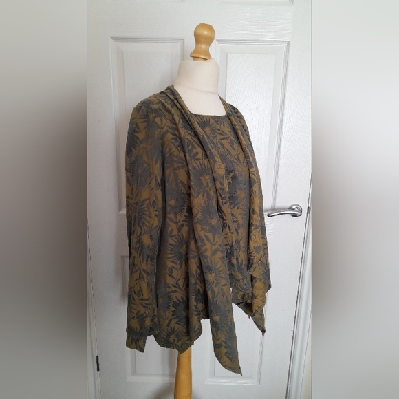 Grizas S UK 10 Cotton Silk Green Floral Layered Top - Picture 3 of 9